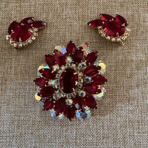 VGC Vintage Red & Aurora Borealis Brooch & Clip Earrings